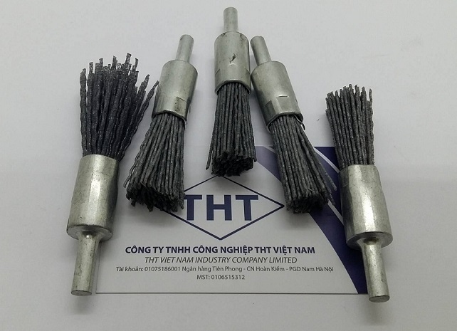 Chổi đánh rỉ sợi cước PVC màu nâu